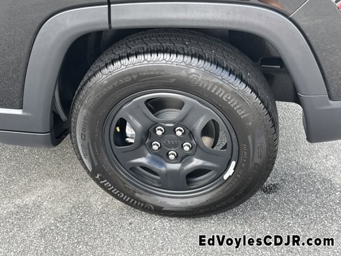 Used 2018 Jeep Compass Sport image 13