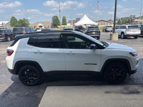 Used 2022 Jeep Compass Altitude w/ Convenience Group image 9
