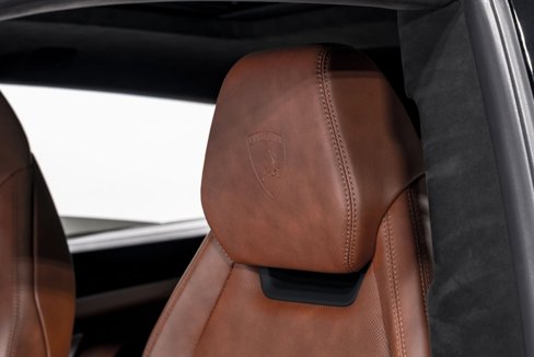 Used 2022 Lamborghini Urus image 20