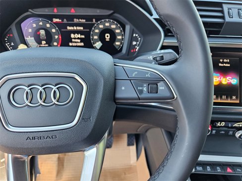 New 2025 Audi Q3 2.0T Premium image 12