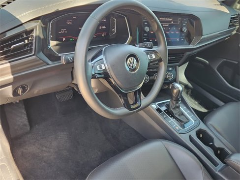 Used 2020 Volkswagen Jetta SEL image 2