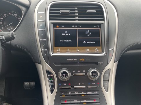 Used 2017 Lincoln MKX Premiere image 23