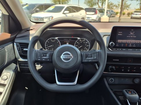 Used 2021 Nissan Rogue S image 23