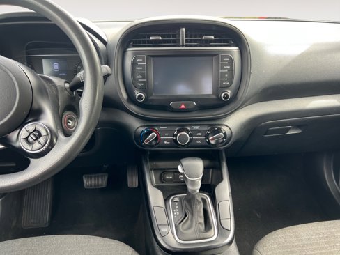 Used 2021 Kia Soul S image 11