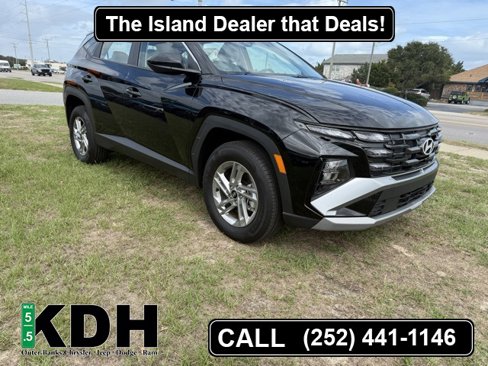 Used 2025 Hyundai Tucson SE image 1