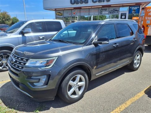 Used 2016 Ford Explorer XLT w/ Equipment Group 202A image 1