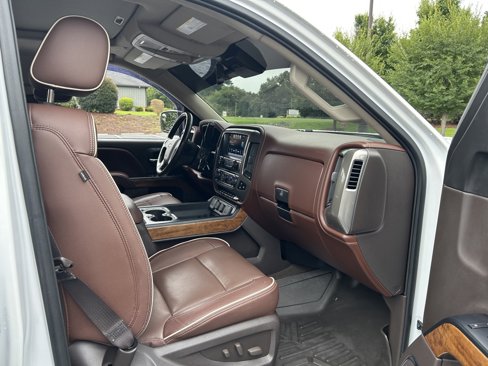 Used 2018 Chevrolet Silverado 1500 High Country image 36