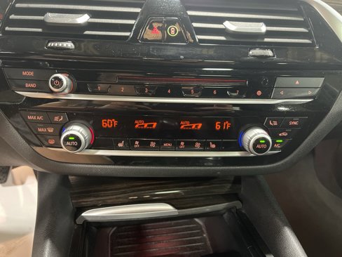 Used 2019 BMW 530i xDrive w/ Convenience Package image 24