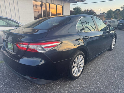 Used 2018 Toyota Camry LE image 2