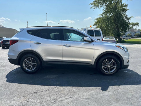 Used 2017 Hyundai Santa Fe Sport image 2