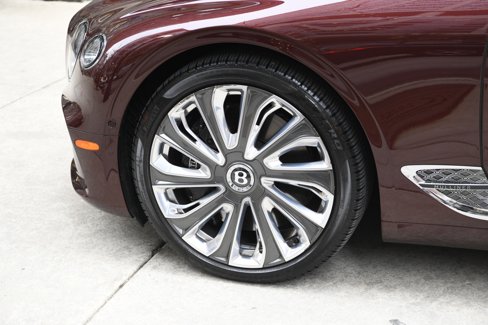 Used 2021 Bentley Continental GT V8 image 25