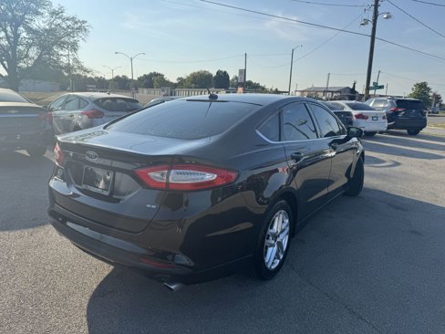 Used 2013 Ford Fusion SE image 7