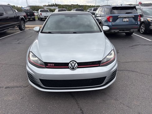 Used 2017 Volkswagen GTI SE image 3