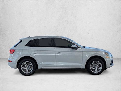 Used 2019 Audi Q5 2.0T Premium w/ Convenience Package image 4