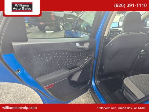 Used 2020 Ford Escape SE image 12