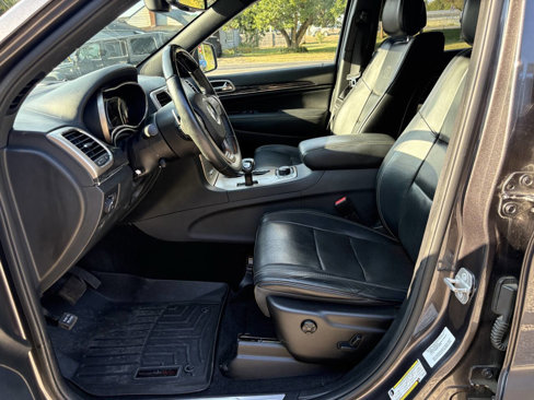 Used 2014 Jeep Grand Cherokee Overland image 13