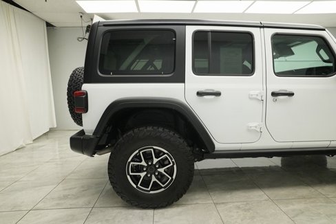 Used 2024 Jeep Wrangler Unlimited Rubicon image 15