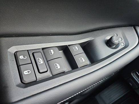 New 2025 Jeep Grand Cherokee L Altitude image 21