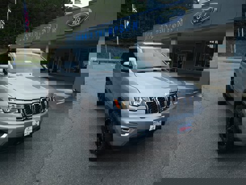 Used 2021 Jeep Grand Cherokee Laredo w/ Security & Convenience Group image 1