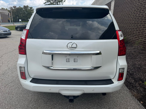 Used 2011 Lexus GX 460 image 40