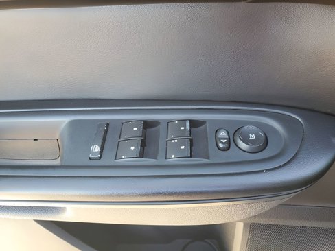 Used 2013 Chevrolet Traverse LT image 26