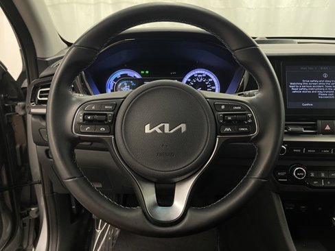 Used 2022 Kia Niro LXS image 11