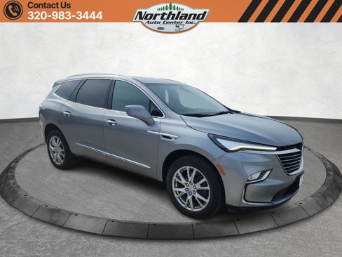Used 2023 Buick Enclave Premium image 3
