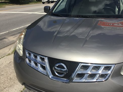 Used 2012 Nissan Rogue SV image 2