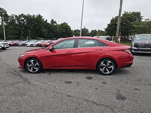 Used 2022 Hyundai Elantra Limited w/ Cargo Package image 8