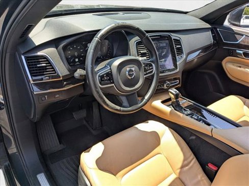 Used 2017 Volvo XC90 T5 Momentum w/ Momentum Plus Package image 9