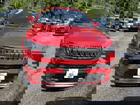 Used 2022 Jeep Compass Limited image 2