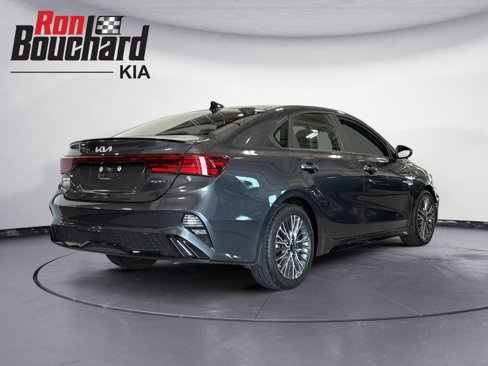 Certified 2023 Kia Forte GT-Line image 2