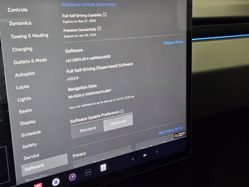 Used 2025 Tesla Cybertruck AWD Crew Cab image 22