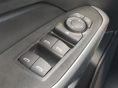 Used 2025 Chevrolet Trax LS image 21