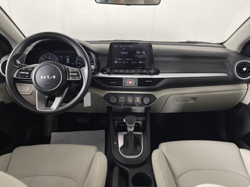 Used 2023 Kia Forte LXS image 13