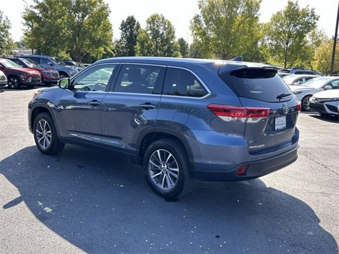 Used 2019 Toyota Highlander XLE image 6