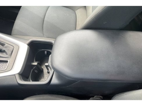 Used 2022 Toyota RAV4 LE image 31