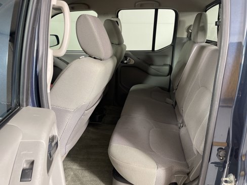 Used 2017 Nissan Frontier SV image 34