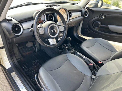 Used 2009 MINI Cooper Hardtop image 3