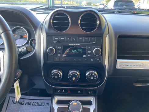 Used 2016 Jeep Compass Latitude w/ All Weather Capability Group image 16