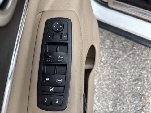 Used 2017 Jeep Grand Cherokee Limited w/ Luxury Group II image 23