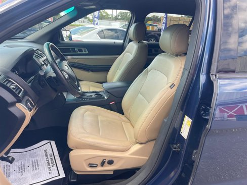 Used 2016 Ford Explorer XLT w/ Equipment Group 202A image 9