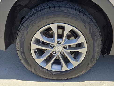 Used 2019 Hyundai Santa Fe SE image 9