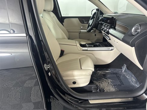 Certified 2023 Mercedes-Benz GLB 250 image 14