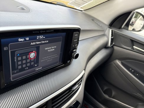 Used 2019 Hyundai Tucson Sport image 21