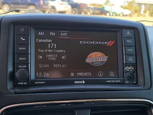 Used 2018 Dodge Grand Caravan SE w/ UConnect Hands-Free Group image 17