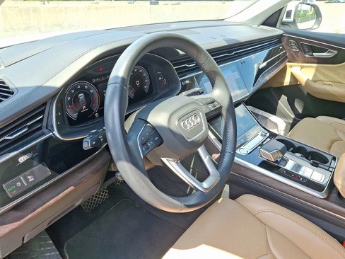 Used 2020 Audi Q8 Prestige image 4