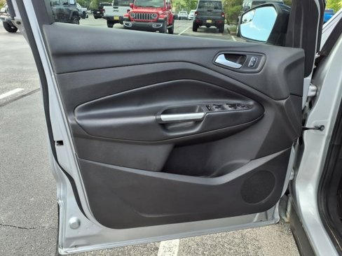 Used 2019 Ford Escape SE image 27