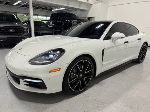 Used 2018 Porsche Panamera image 4