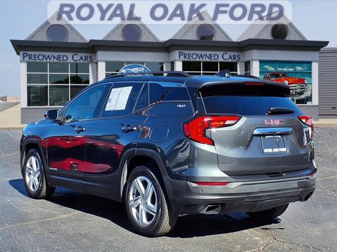 Used 2018 GMC Terrain SLE w/ Driver Convenience Package image 2